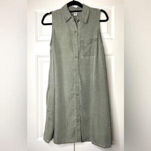 Old Navy Sleeveless Sage Green Button Down Denim Dress with Pockets. Size: SM